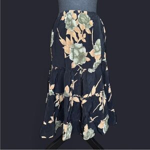 VTG black floral tiered maxi skirt with elastic waistband size M